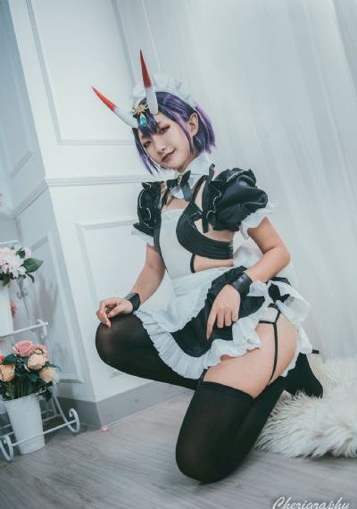 揉着我的奶从后面进去视频
